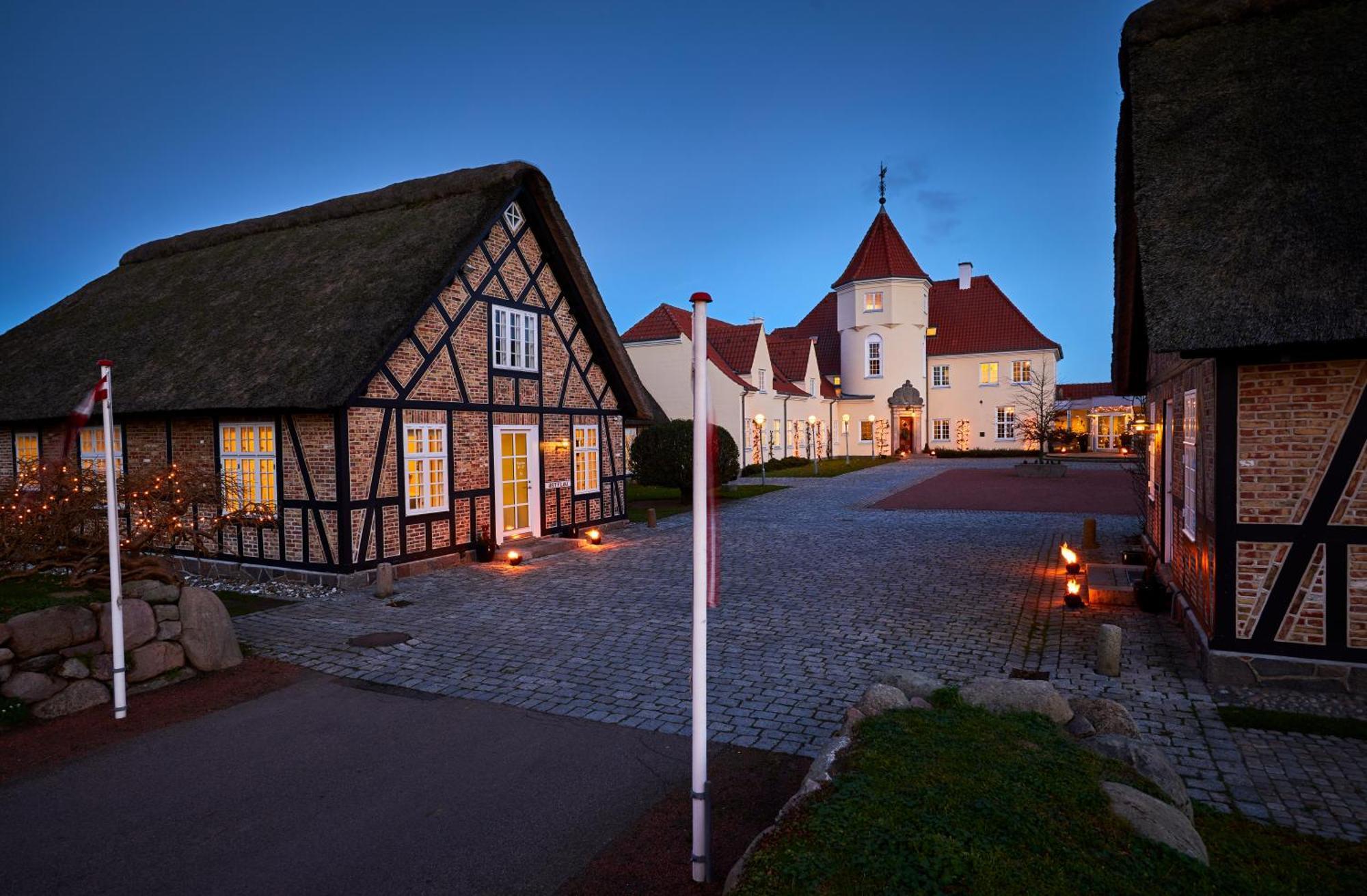 Gl. Avernaes Sinatur Hotel & Konference Ebberup Esterno foto