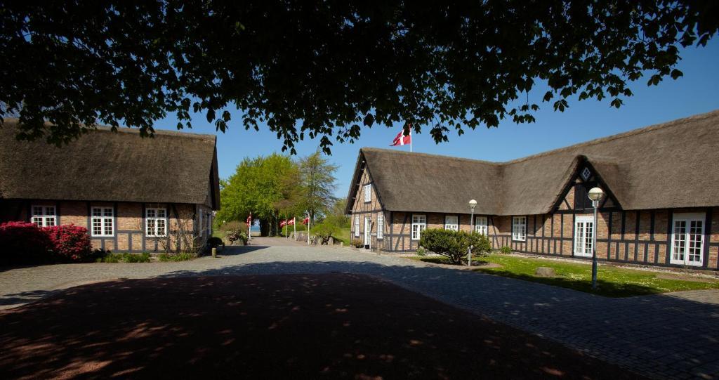 Gl. Avernaes Sinatur Hotel & Konference Ebberup Esterno foto