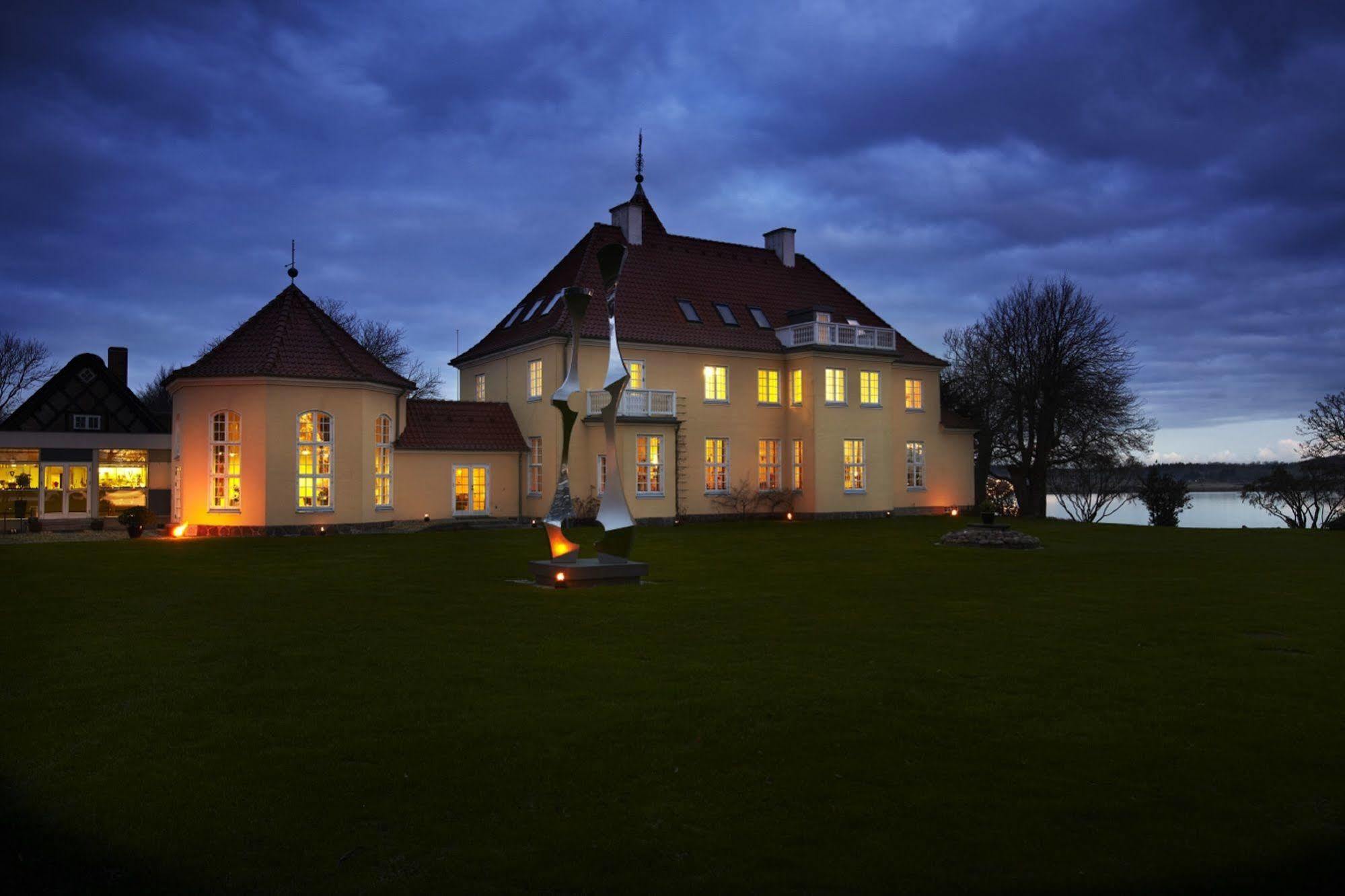 Gl. Avernaes Sinatur Hotel & Konference Ebberup Esterno foto